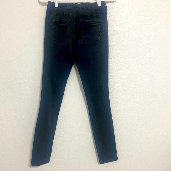 Zumiez EMPYRE Tessa Destroyed Distressed Denim Black Jeans Size 0 - Picture 4 of 7